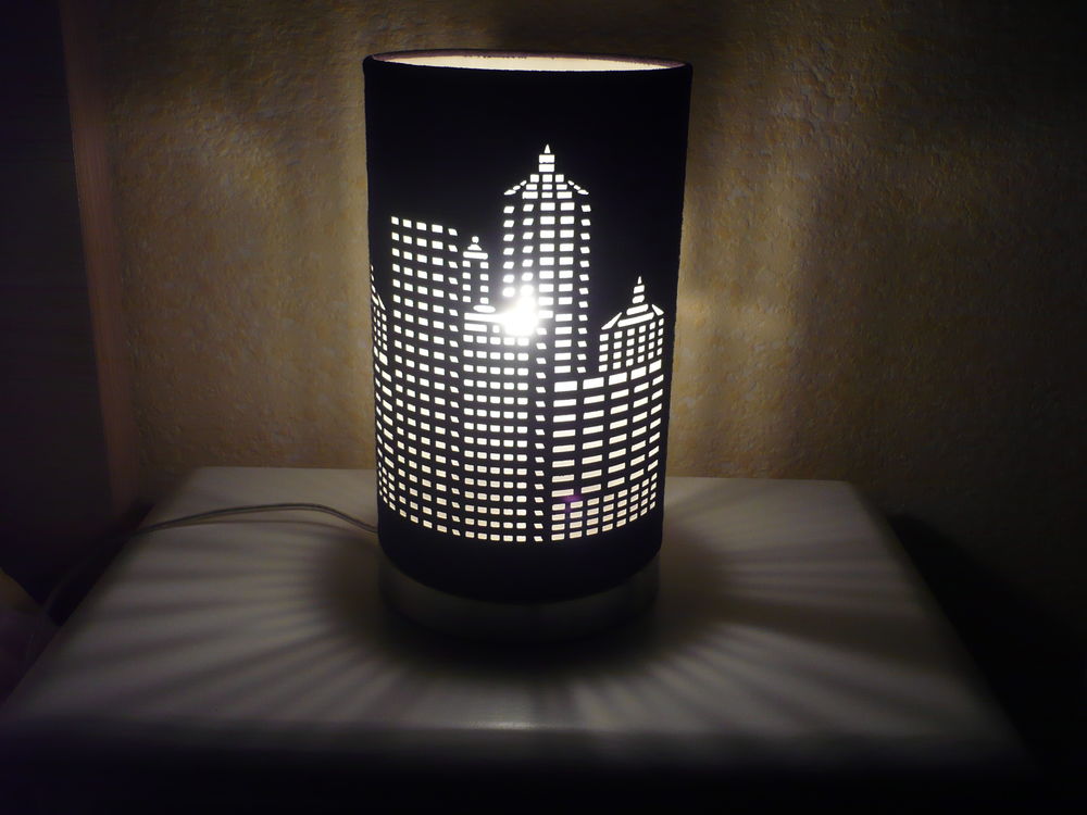 Lampe d&eacute;corative. Décoration