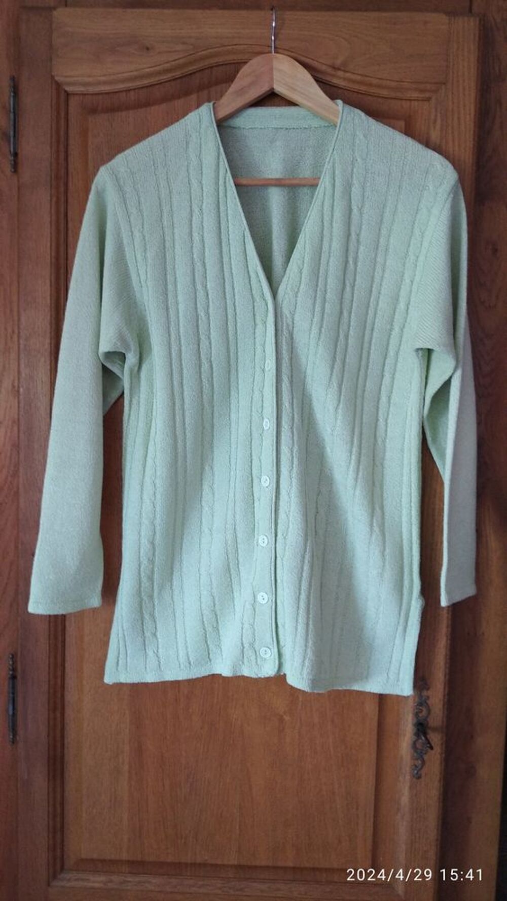 Gilet vert clair taille 38/40 Vêtements