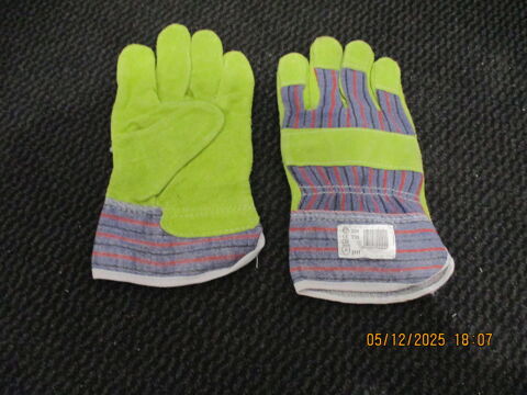 Paires de gants 5 Malz�ville (54)