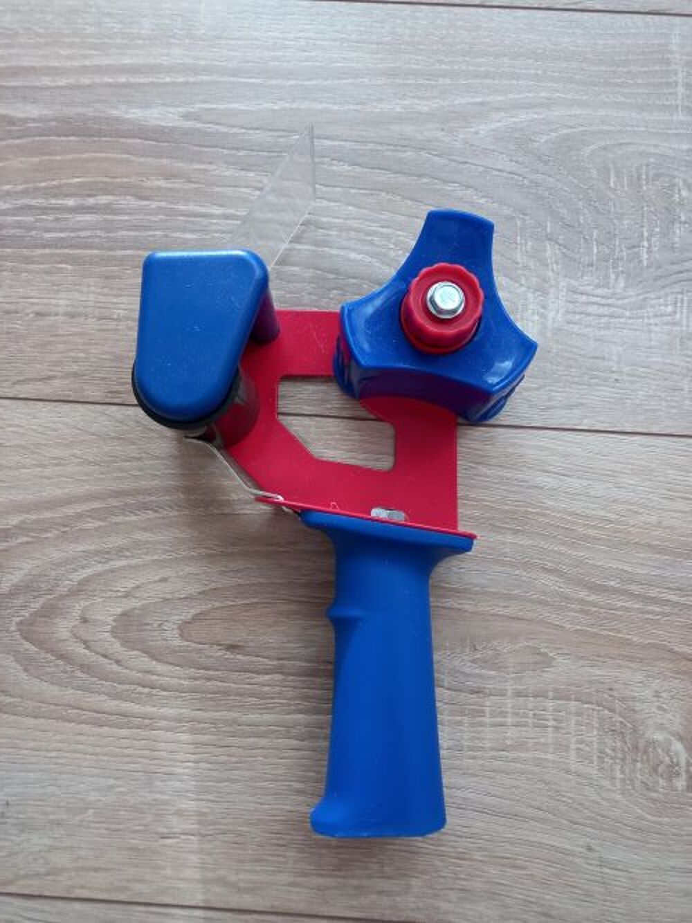 D&eacute;vidoir de ruban adh&eacute;sif Bricolage