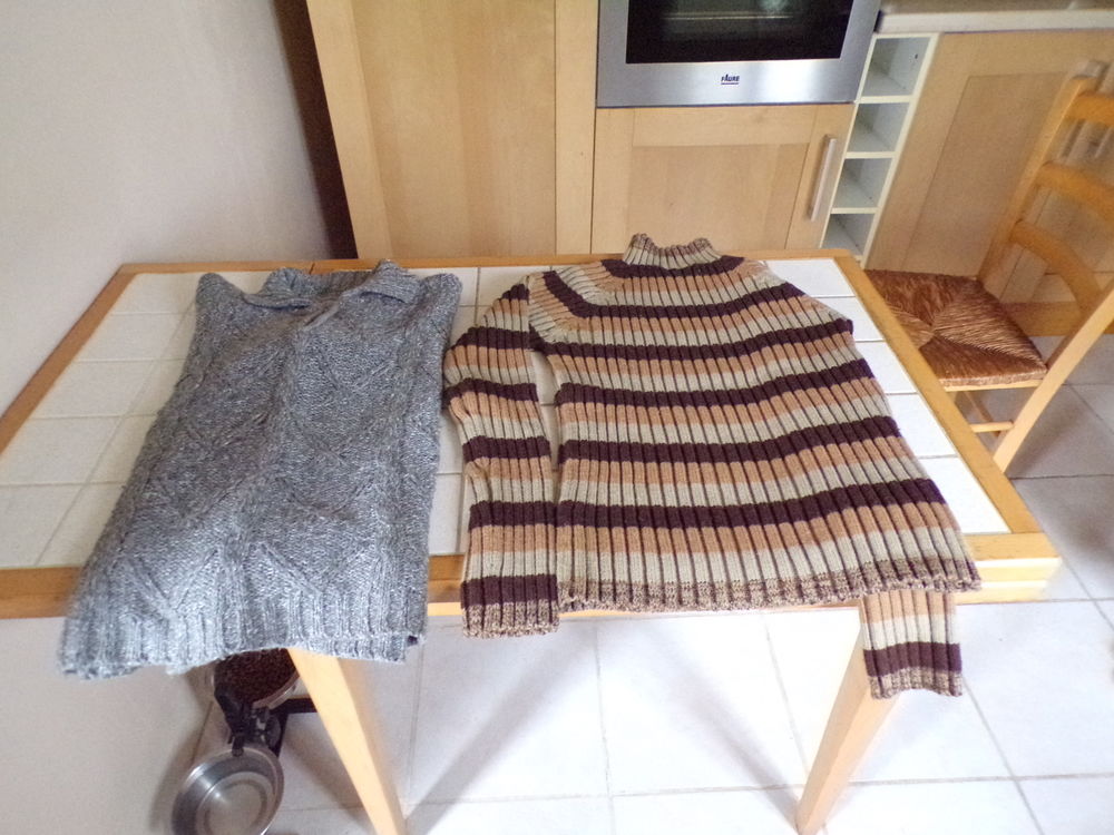 pulls a 4 euros piece a bayonvillers 80170 h de france Vêtements