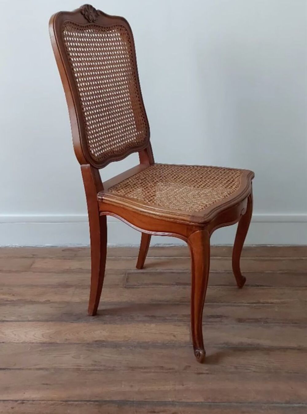 Chaise cann&eacute;e style Louis XV Meubles