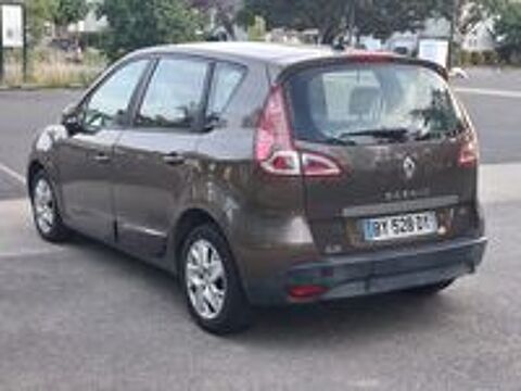Sc&eacute;nic III Scenic III dCi 95 FAP eco2 Expression Euro 5 2011 2011 occasion 44000 Nantes