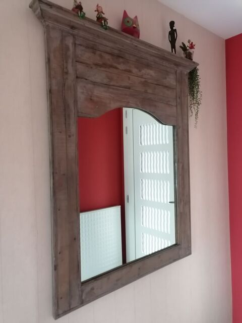 Miroir avec tour en bois massif style vintage
Cholet (49)