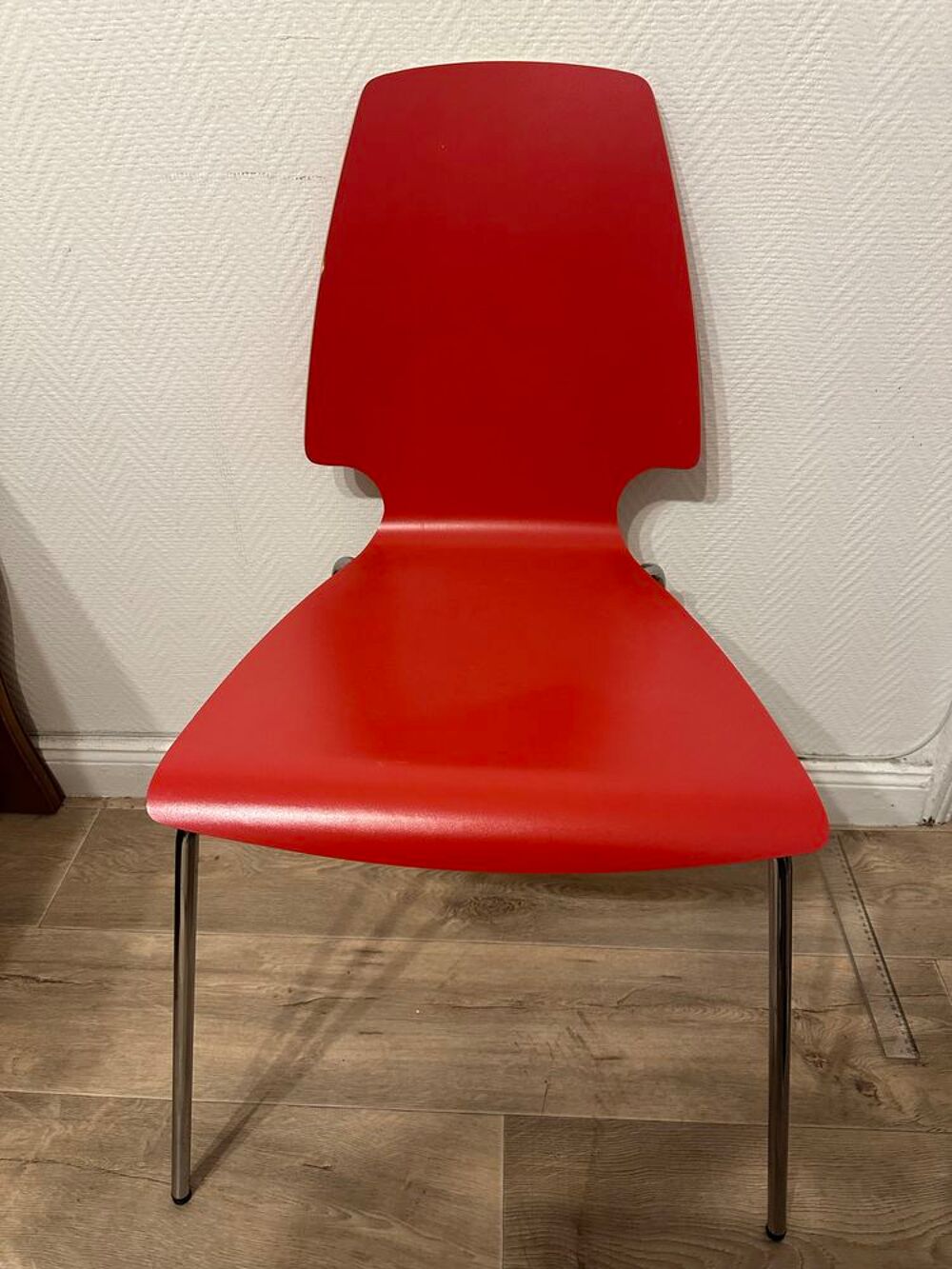 GROS LOT CHAISES EMPILABLES Meubles