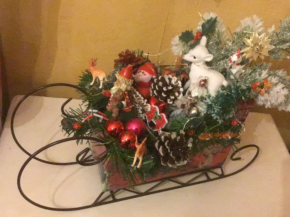 Arrangements de No&euml;l fait maison un grand choix et couronne Décoration