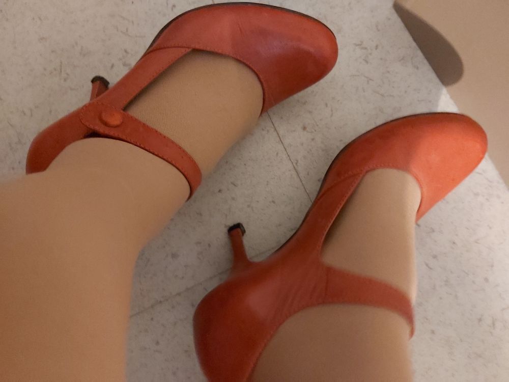 escarpin de marque st Marina couleur rouge. pointure 35 . Chaussures
