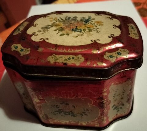 Rare boite � th� CAMEL m�tal motifs fleuris, ans 50 ou avant Villeneuve-le-Roi (94)