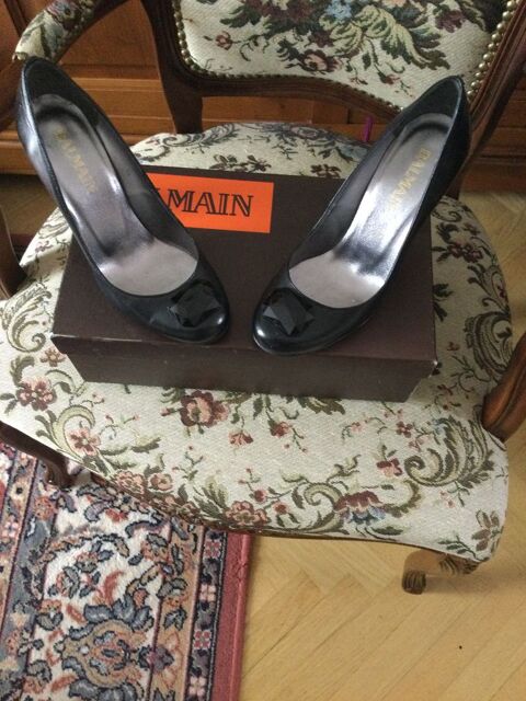 Escarpin cuir Noir Marque BALMAIN Pointure 36 30 Montmagny (95)