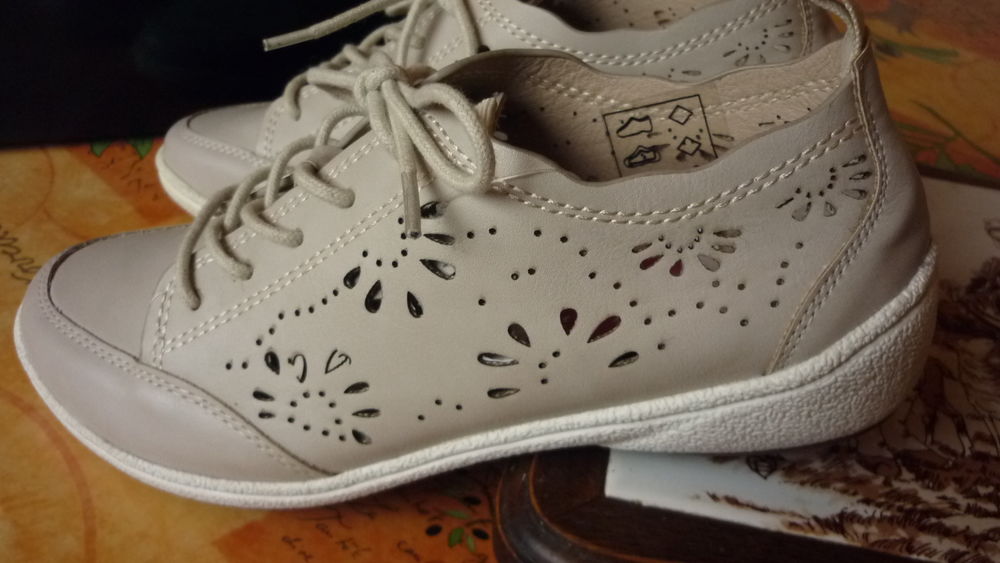 Chaussures femmes neuves P.36 Chaussures