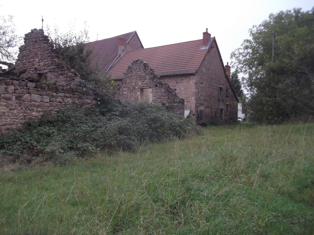 Vente Maison Ancienne ferme à rénover avec un terrain constructible La clayette