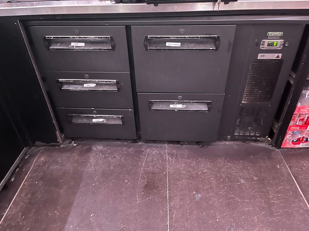   Frigo de bar  
