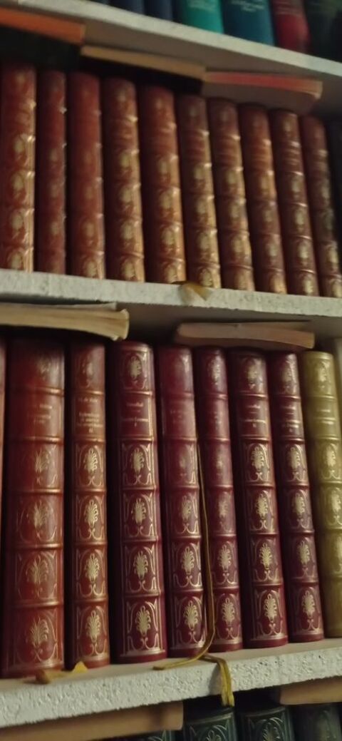 31 beau livre de Guy de Maupassant mile Zola Balzac Stendhal et Flaubert 40 Pantin (93)
