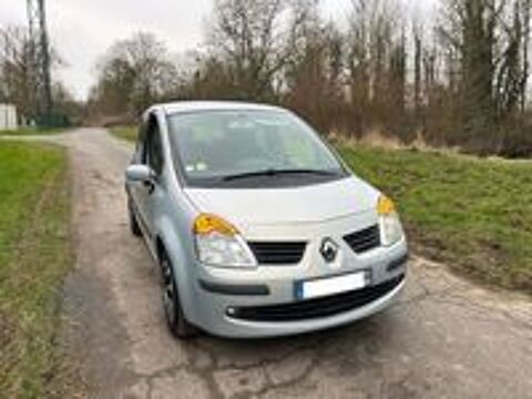 Modus 1.6 16v Confort Clim Expression 2006 occasion 77450 Montry