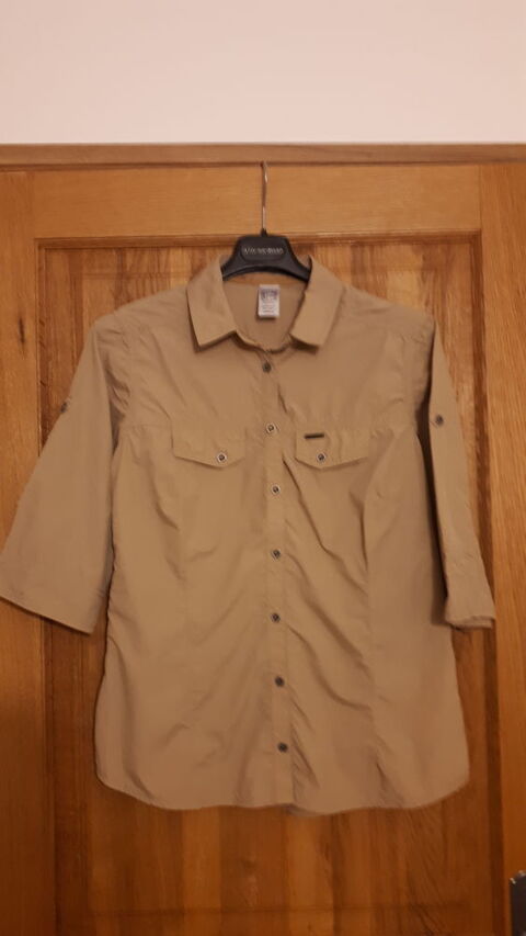 Chemise beige pour femme marque Quechua Taille 40 7.5 Villiers (86)