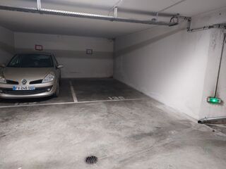  Parking / Garage  louer 18 m