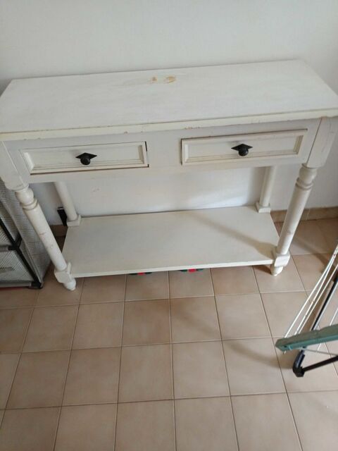 table d'entre 25 Nmes (30)