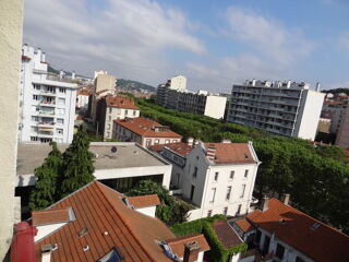  Appartement à louer 3 pièces 73 m²