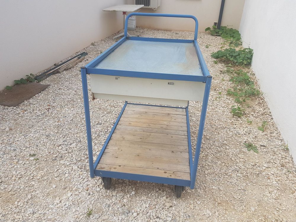 Chariot de service Bricolage