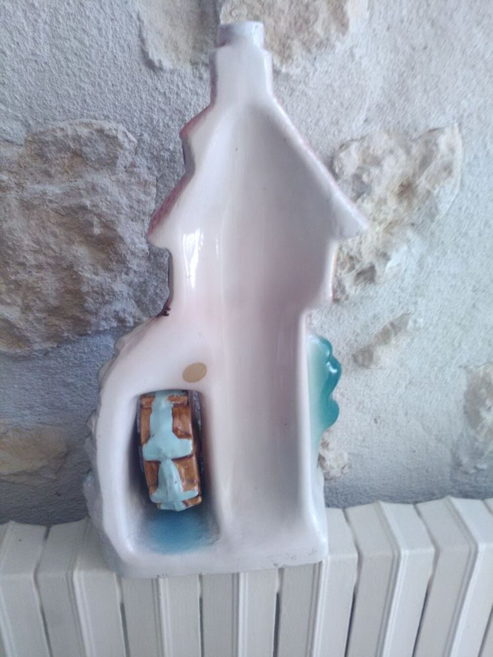 Tr&egrave;s belle bouteille &agrave; liqueur Garnier KLEM 1980 Chalet moul 