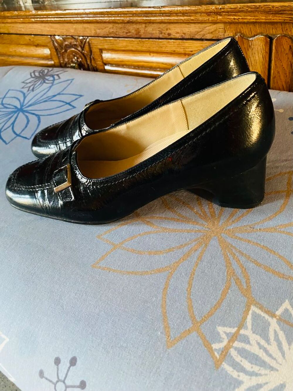 chaussures presque jamais port&eacute;s Chaussures