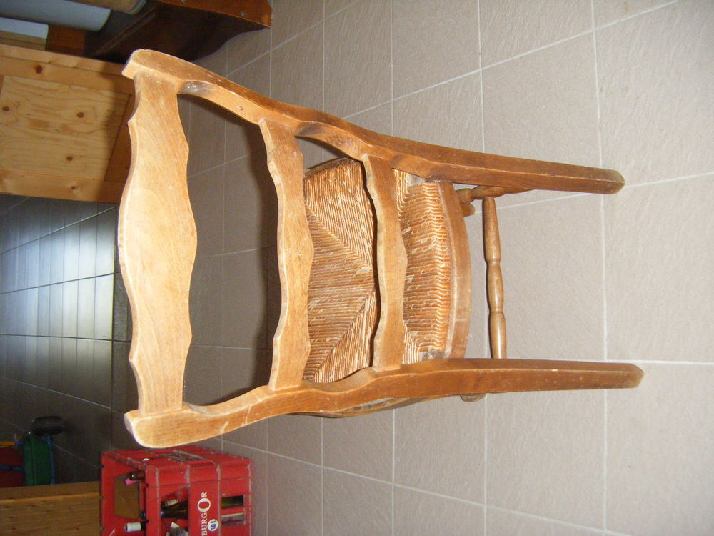 CHAISES Meubles