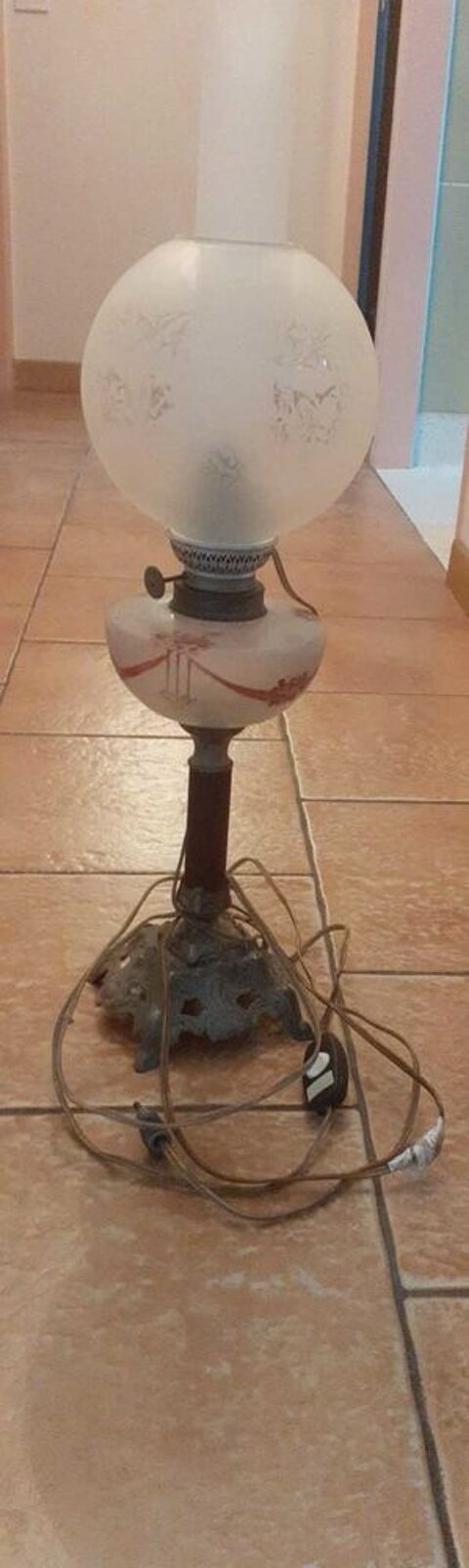 Lampe  huile lectrifie 50 Sainte-Marie-de-R (17)