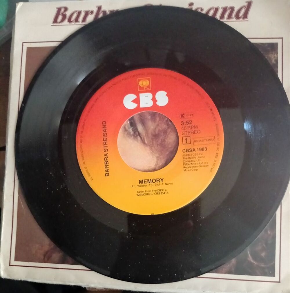 BARBRA STREISAND / 5 X DISQUES VYNIL 33 ET 45TOURS CD et vinyles