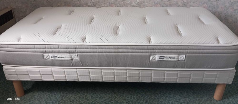matelas Simmons et sommier Epeda 90x190 Meubles