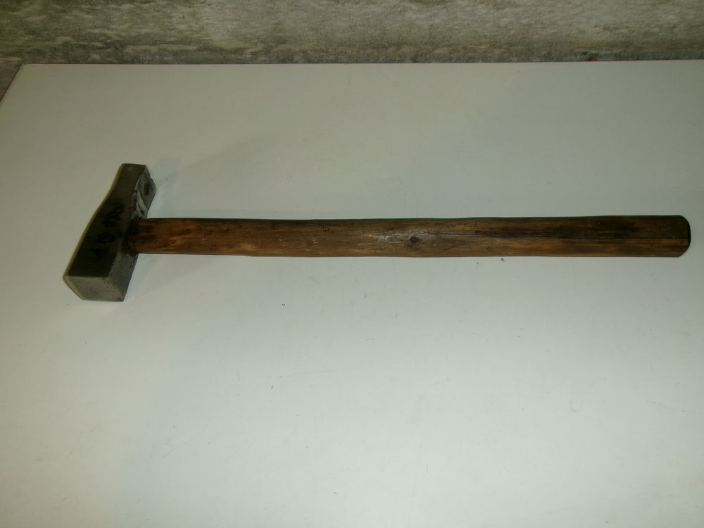 Chasse &agrave; Parer ancienne avec son manche outil de forgeron Bricolage