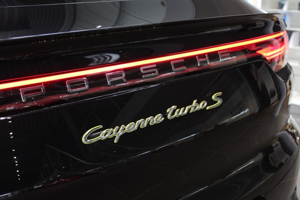 Cayenne E-Hybrid 3.0 V6 462 ch Tiptronic BVA 2020 occasion 34000 Montpellier
