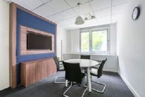 Espace de bureau ouvert tout compris pour vous-m&ecirc;me et votre &eacute;quipe &agrave; Paris Pont de Neuilly 195 4337 92200 Neuilly-sur-seine