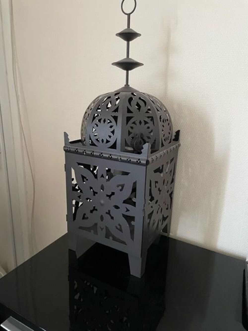 Lanterne orientale noire. Décoration