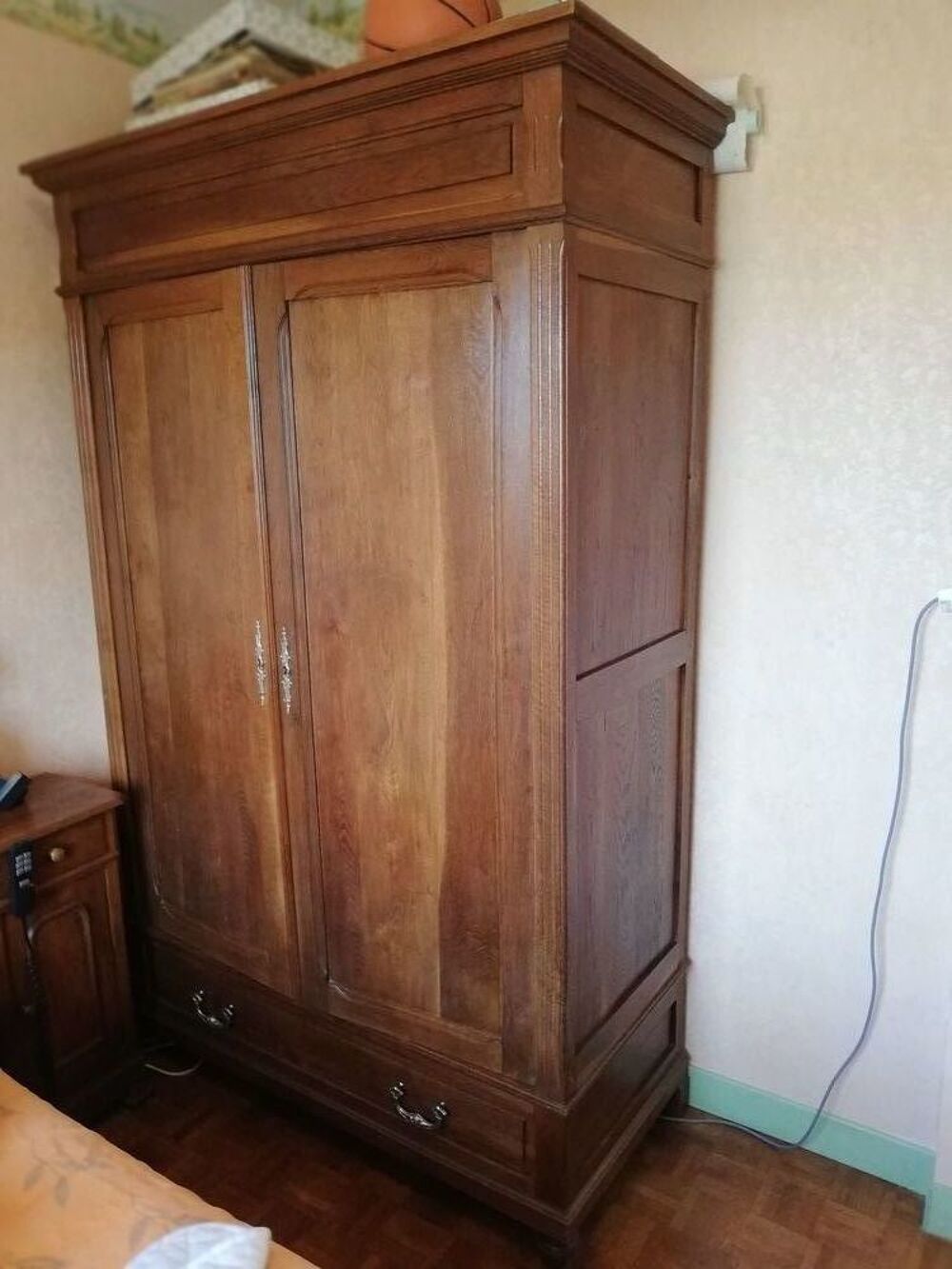 Armoire ancienne en bois de ch&ecirc;ne 125x55x210 Meubles