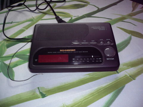Radio r�veil ''SCHNEIDER'' 8 Tr�muson (22)