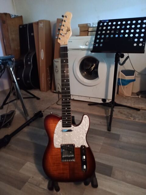 guitare tlcaster Michael Kelly 300 Perpignan (66)