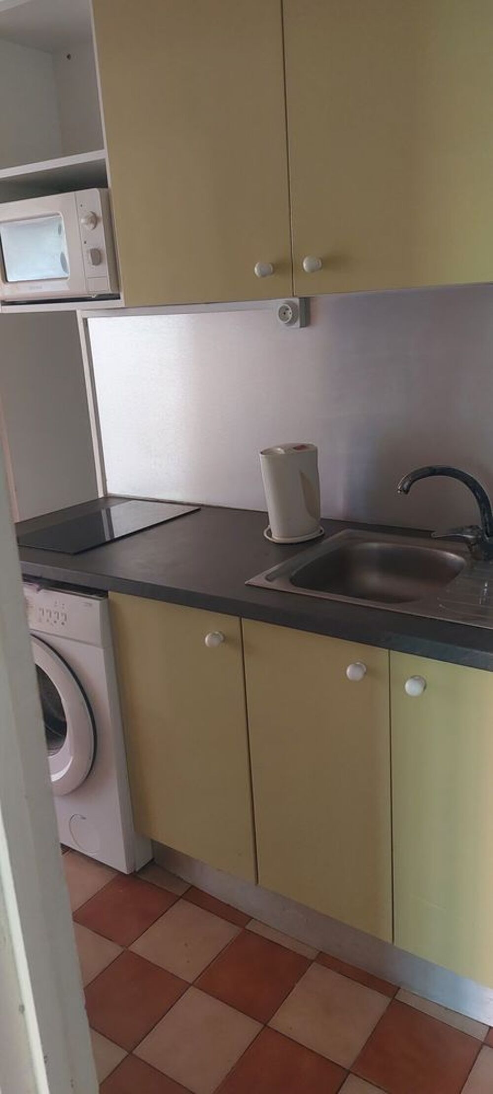 Location Appartement studio meublé, climatisé, Petit-Bourg 690€ C.C Petit-bourg