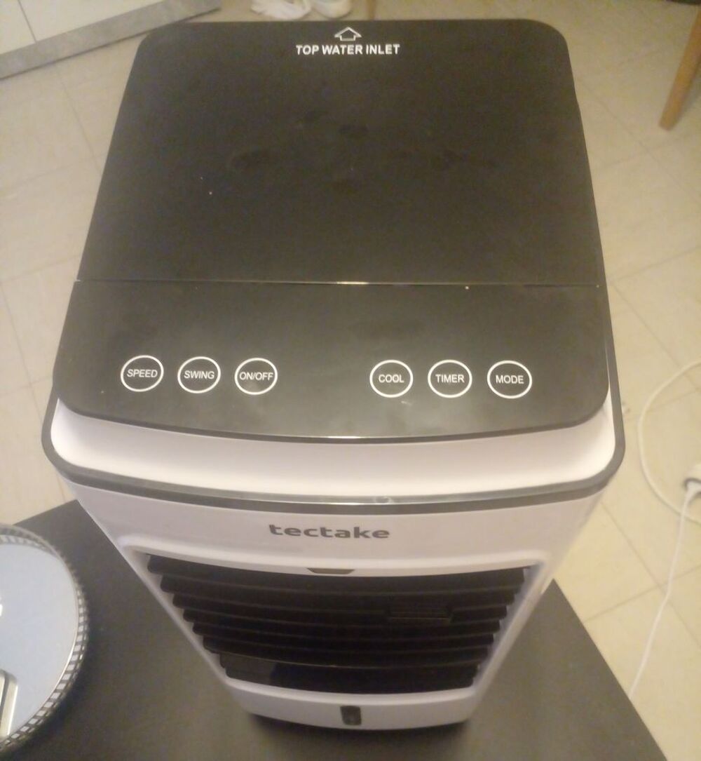 Rafraichisseur et ventilateur sur roulettes
Electroménager