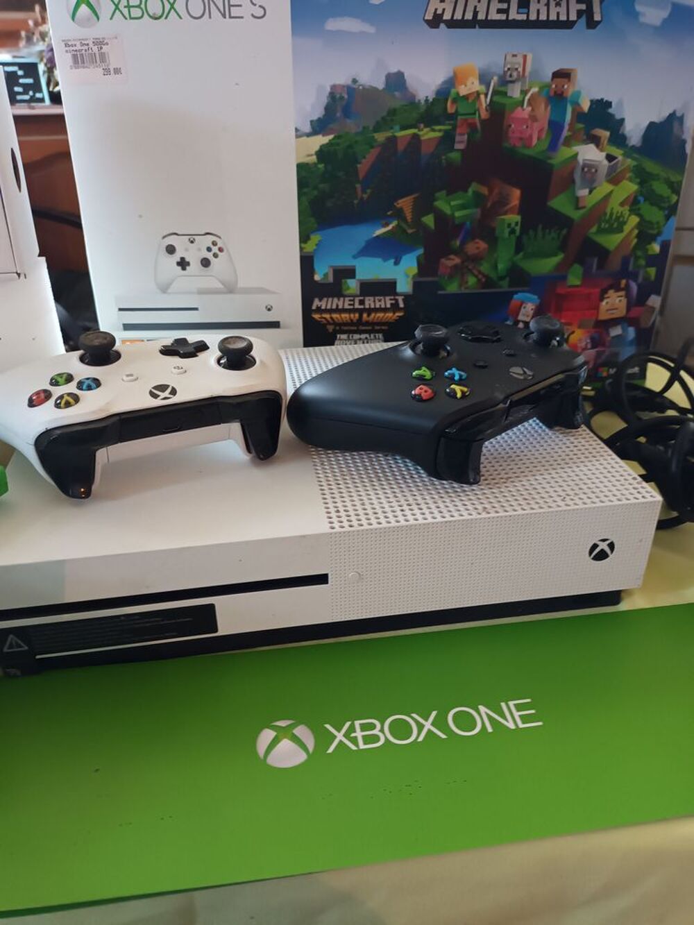 XBOX ONE S comme neuve Consoles et jeux vidos