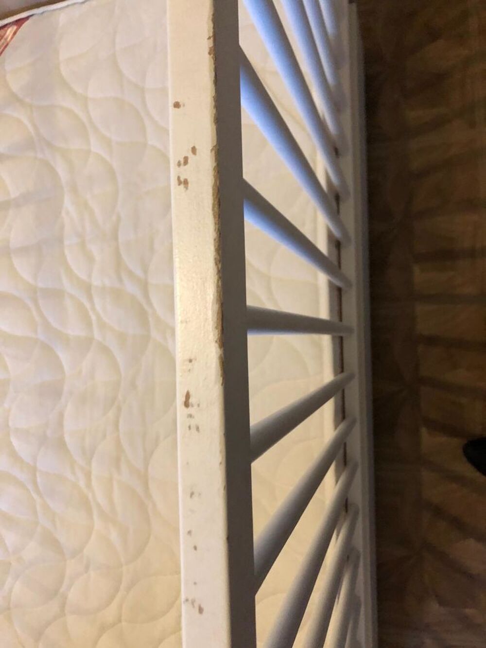 Lit b&eacute;b&eacute; &agrave; barreaux bois Mobilier enfants