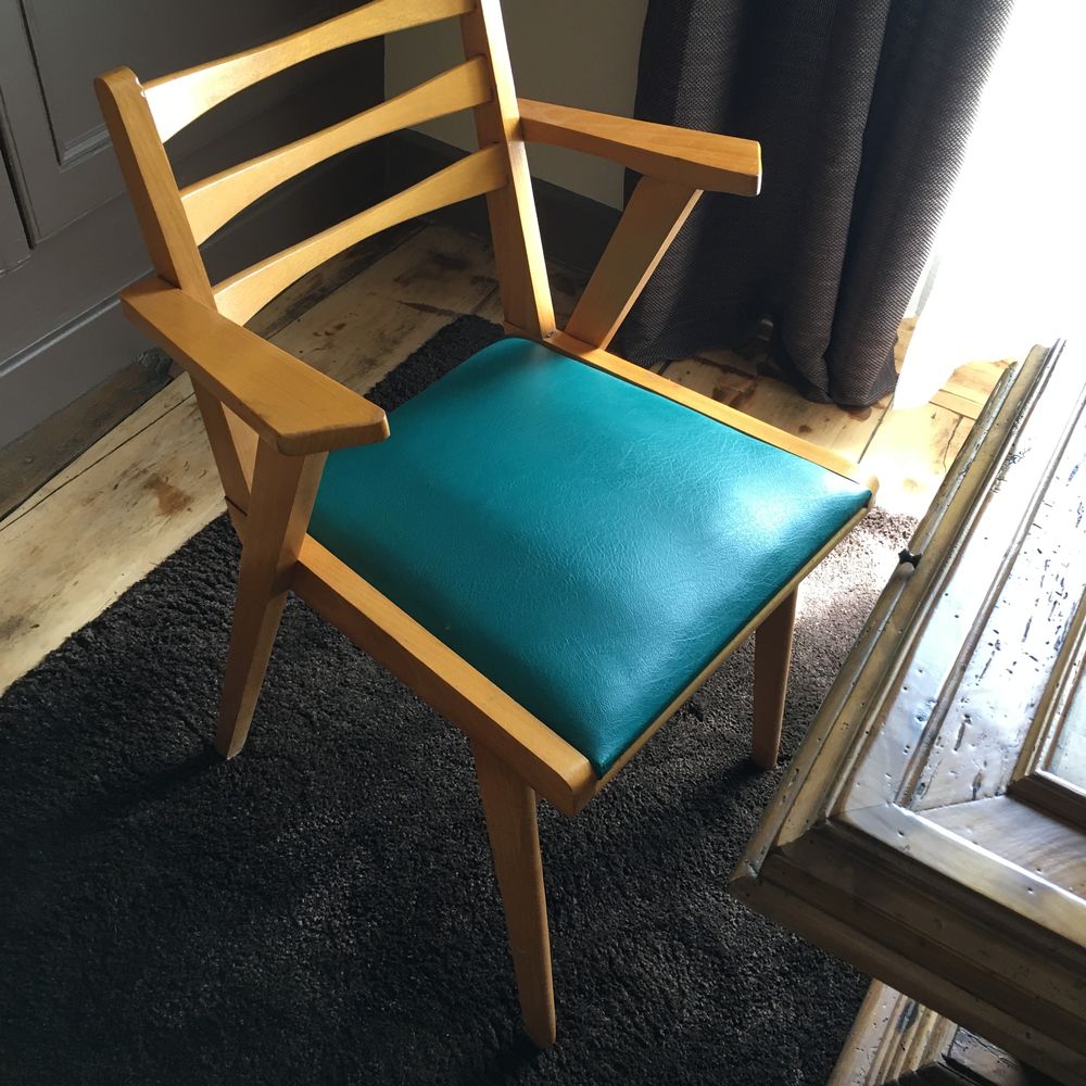 CHAISE VINTAGE Meubles