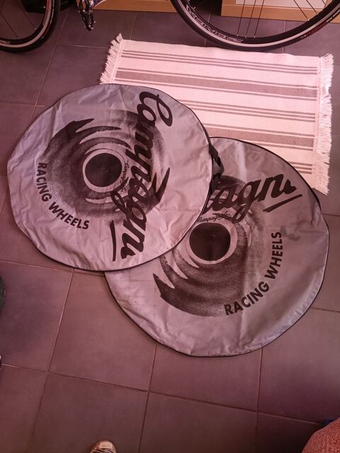 Housses Campagnolo. 30 Montpellier (34)