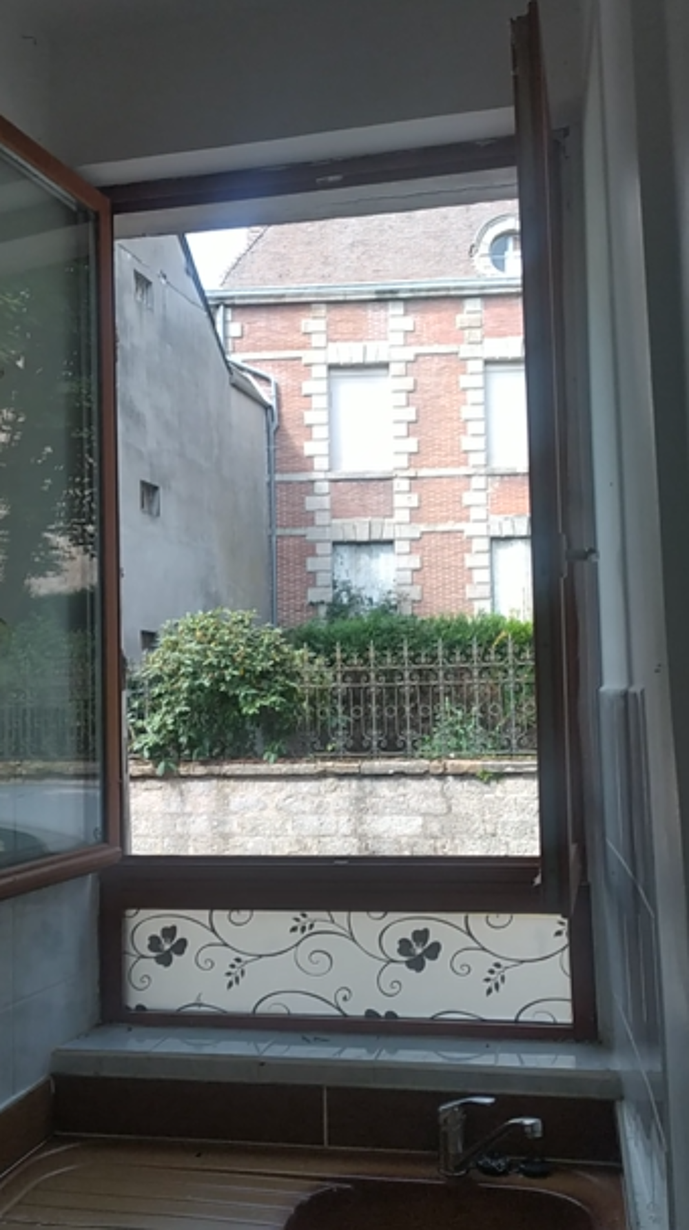 Location Appartement T2 38m� centre-ville Ch�teau-Chinon - Petit loyer 280 - RDC Ch�teau-chinon ville