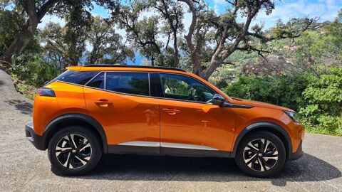 Peugeot 2008 BlueHDi 130 S&S EAT8 Allure 2023 occasion Le Lavandou 83980