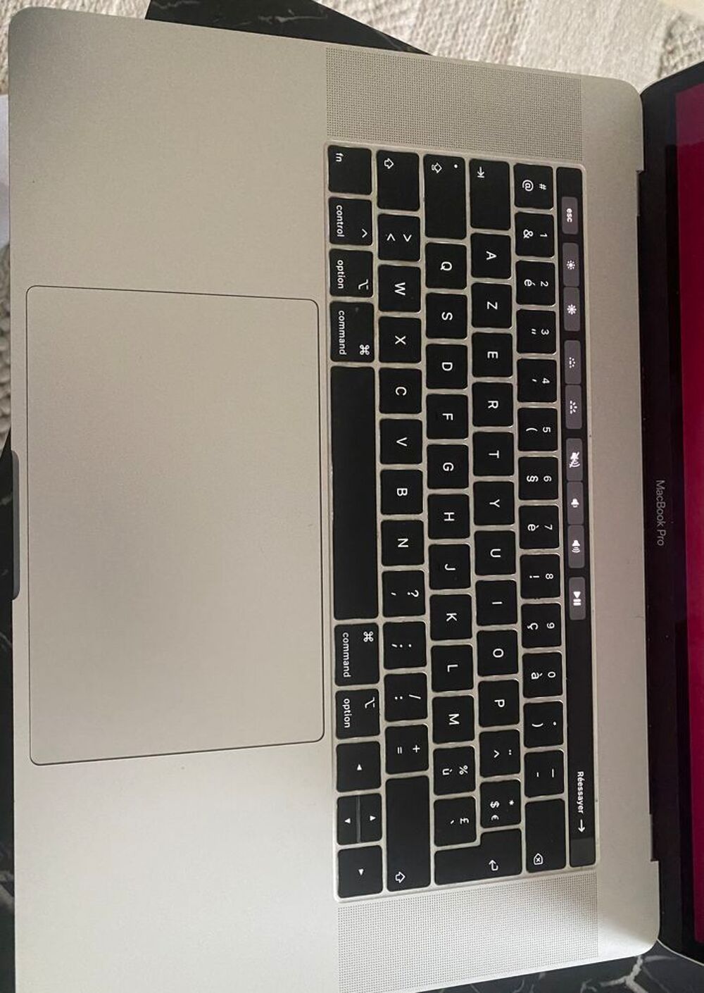 MacBook Pro Touch Bar 15 pouce Matriel informatique