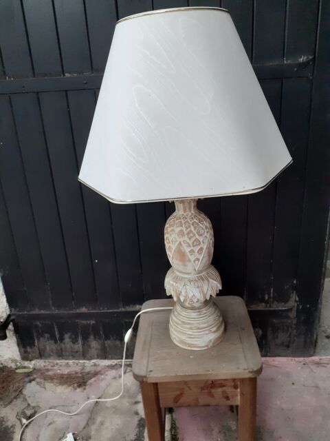 lampe  poser en bois ananas  50 Marseille 12 (13)
