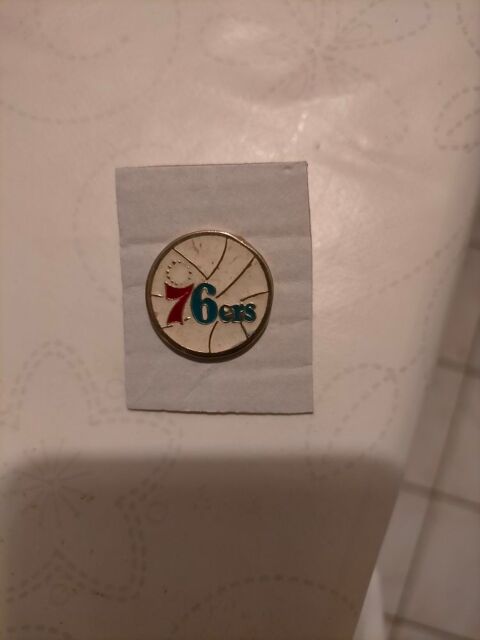 pin's Philadelphie sixers 5 Miribel (01)