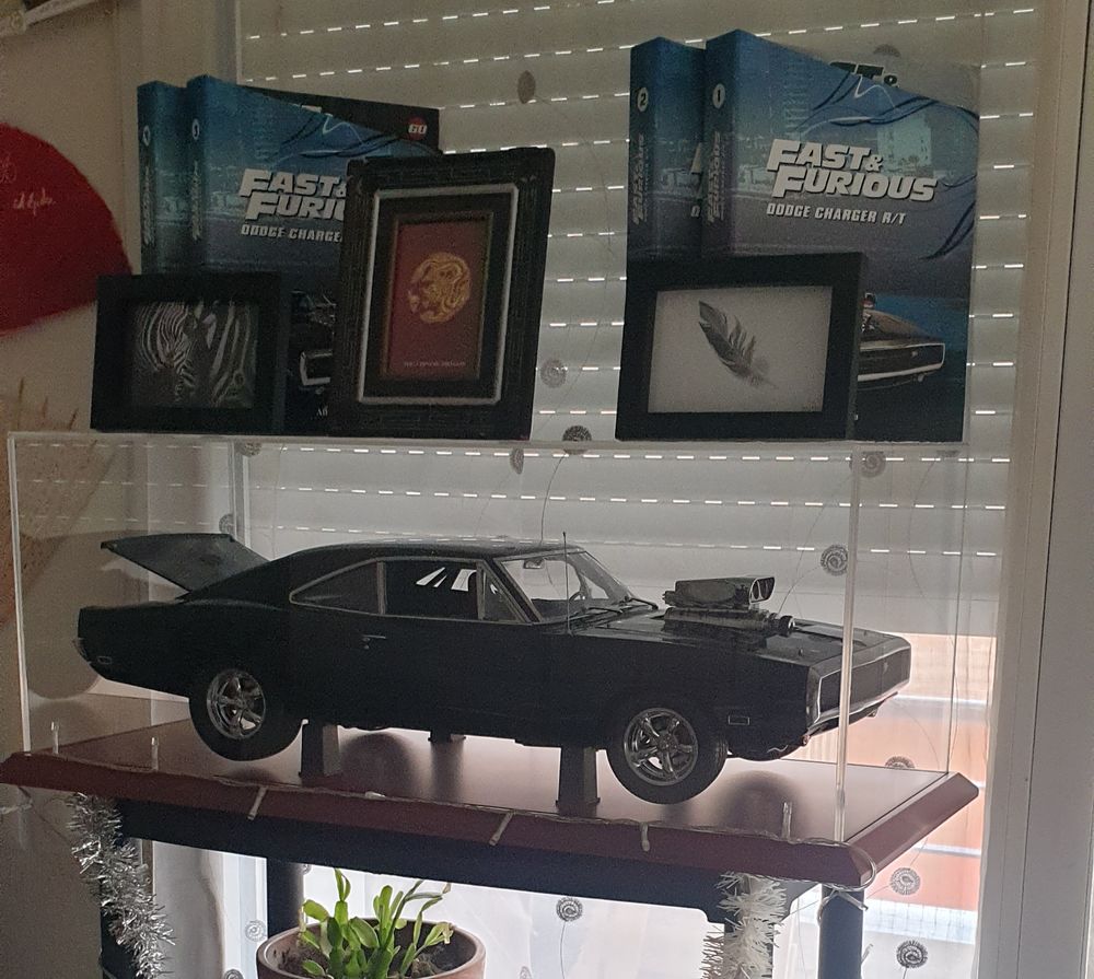 MAQUETTE M&Eacute;TAL 1/ 8&Egrave;ME DODGE Charger R/T (Fast and furious. 