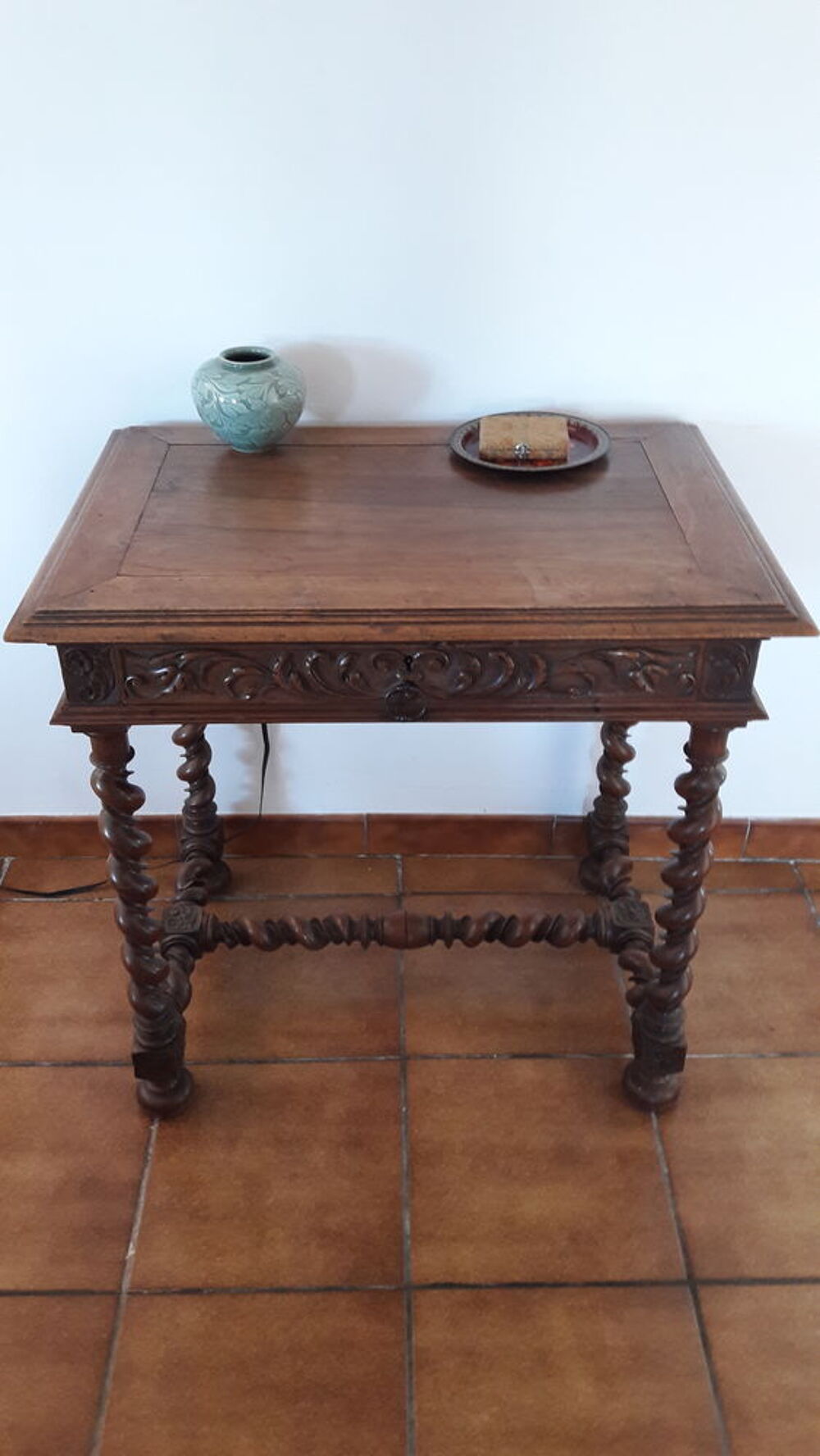 Table Louis Philippe / 74 - 75- 52,5 Meubles
