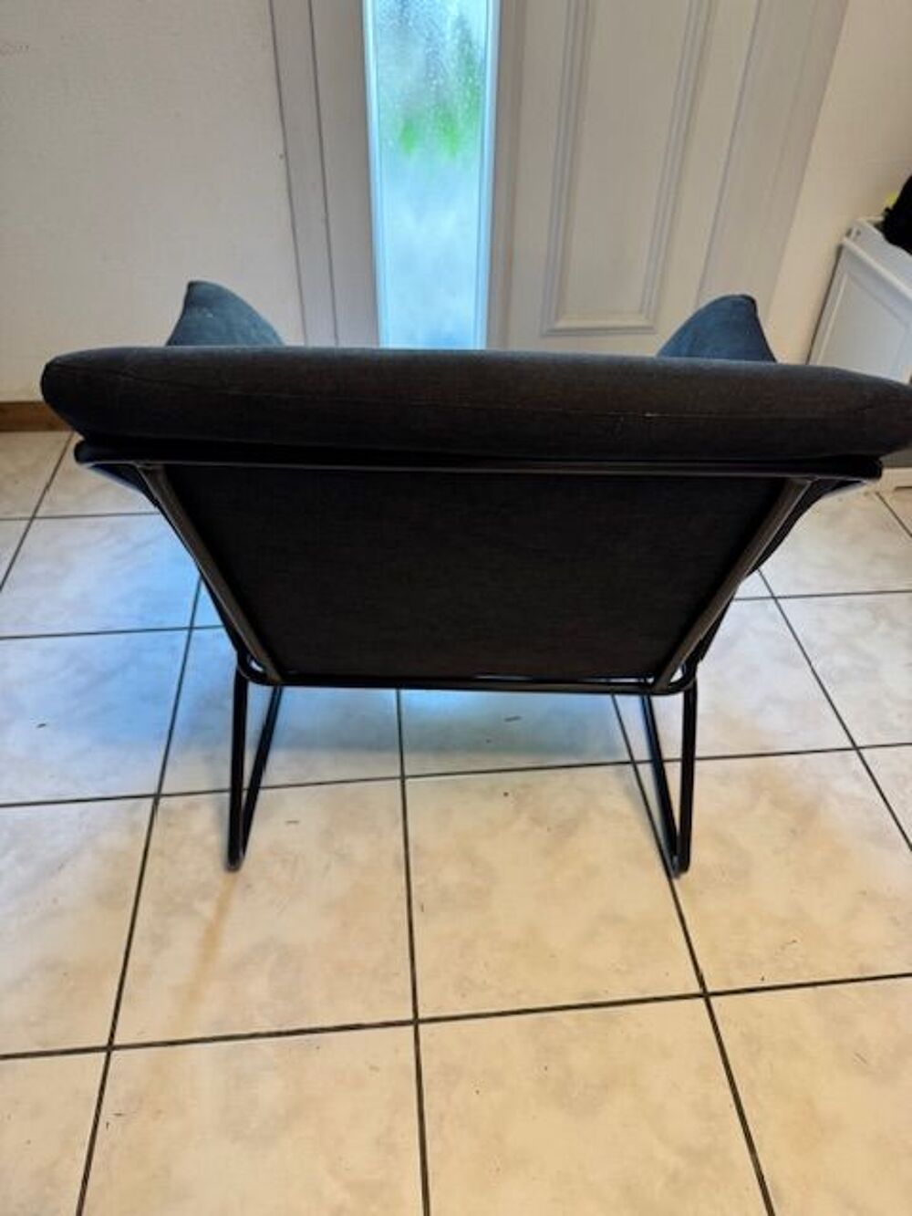 Chaise en tissu avec coussin couleur anthracite Meubles